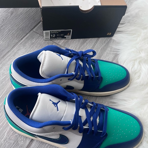 Jordan AJ 1 Low Men's Sneakers - Blue and Green - Picture 10 of 10